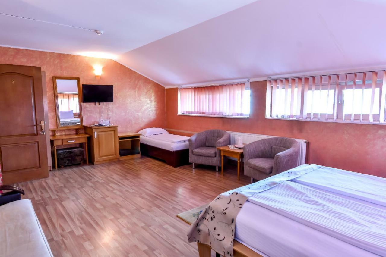 Motel Perla Sigheteana Máramarossziget Kültér fotó
